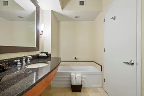 Magnificent Ocean View Studio at Luxe Beach Resort - Image 5