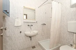 ARBANIJA A1, budget 1-bedroom apartment, 80m from the beach - Image 2