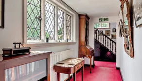 Large Tudor Manor House with Private Jacuzzi & Indoor Pool, Sleeps Max 20. - Image 3