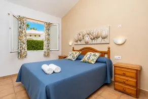 Villa Clariana Large Private Pool AC WiFi - Image 5