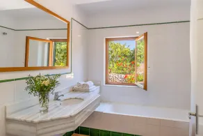 Finca nær Porto Cristo, 3 soveværelser; 3 badeværelser, 1 toilet, pool 4 x 12, græsplæner - Image 3