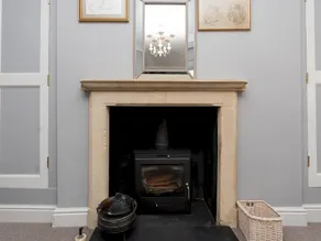 Stunning 2 bed townhouse in city centre - Pass the Keys - Image 4