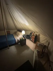 10 Point Landing - 10 Point Landing Glamping with Queen Bed & Bath - Image 4