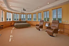 \"Anwesen am See\"! 7 BR / 7 BA (6 Suiten) Über 8.400 Quadratmeter! Privater Pool! - Image 5