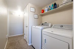 Newly renovated 3Bed 2Ba Family Home with Mountain View - Image 2