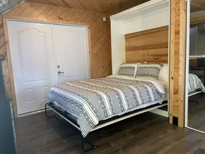 Beautiful Cabin Style Studio Surrounded By Nature - Image 3