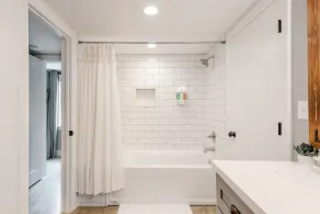 3BDR Eclectic Apartment - For Families - Quiet -  just walk to Tulane University - Image 2