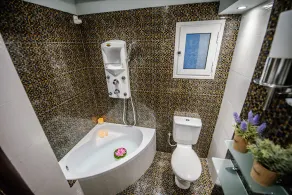One of a kind Luxury Apartment in City Center Near HELEXPO - Image 4