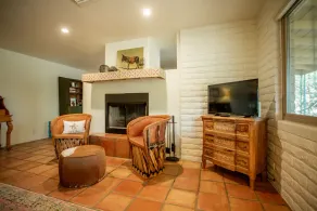 Pool, Hot tub, Mountain Views, & Beautiful... What more can you ask for? - Image 3
