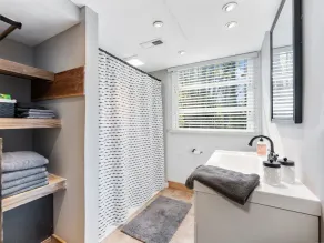 Perfect 5BR By Campus | Game Room + 2 Kitchens - Image 4