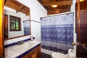 Spacious 3 bedroom villa with the best ocean views! - Image 3