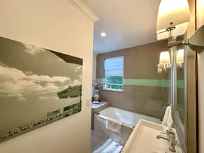 Stunning Bay Views – Artist’s Zen Retreat - Extras! - Image 3
