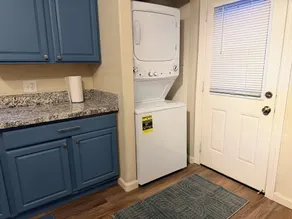 Midtown Territorial Home Beautifully Updated + Convenient  2 miles U of A - Image 2