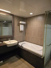 Mstay Hotel - Image 3