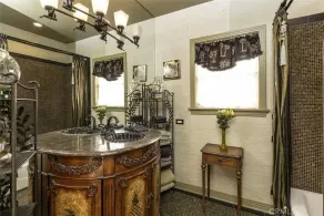 BURBANK - MONATLICH 3BR / 2BA - Solar, Pool, Spa, Dampfbad - $ 6500 / Mo. 1-4 Pe - Image 5