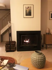 Beautiful renovated stone property with heated pool in Gordes - Image 3