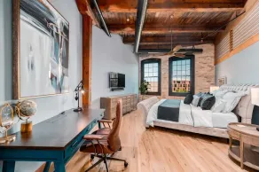 🌆One-of-a-Kind Downtown TC Penthouse | Luxe Design + Walk to Bay, Dining, Shops & Events ➠ 400W - Image 4