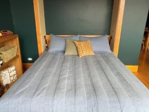 The Logan Square Guest House - Classic Vintage Comfort With Free Parking! - Image 4