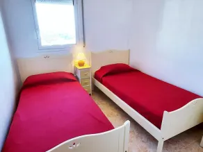 Family apartment with pool, garden, and terraces - Llançà - Image 4