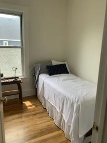 Cozy 3 Bdrm. Apt.  sleeps 5 guests in the historic neighborhood of Oak Park IL - Image 4