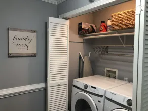 Cozy Farmhouse near Atlanta's Airport! - Image 3