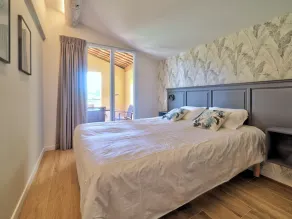 Apartment in a private estate south of the Luberon - Image 3
