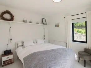 WEST ISLAND, pet friendly, character holiday cottage in Kingsbridge - Image 4