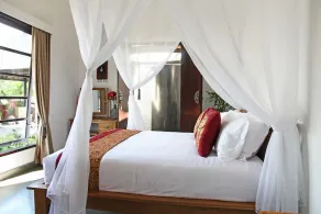 Villa Tri Murti, Lovina beach villa with private swimming pool at - up to 10 people - Image 5