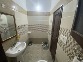 Cozy & Private, Entire floor in Panchkula - Image 4
