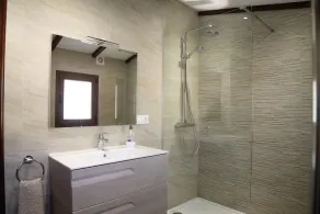 Villa individuelle de luxe, vue imprenable sur la mer, piscine privée et jardin - Image 3