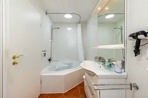 Apartamento 'Ayleen' con vistas a la montaña, terraza privada y wifi - Image 4