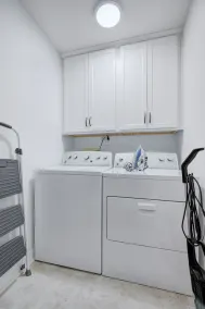 Entire renovated condo in gated community for you - Image 2