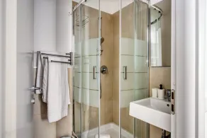 JOIVY Cosy 3BR flat in the centre of Milan - Image 3