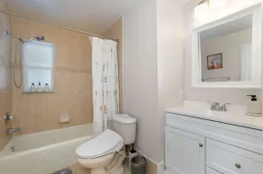 Thai · Cozy Ginger Home with Pool · 12 minutes to Beach · Pet-Friendly - Image 3