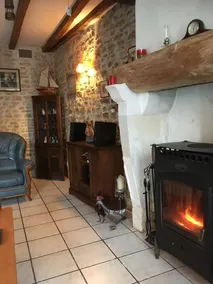 Quiet, Characterful Cottage in Countryside - Image 2