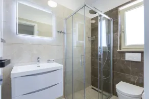 Finden Sie Ihr Paradies in der Villa Nikoleta - Image 2