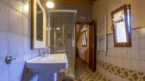 Stone house in Sierra del Guadarrama Natural Park country decoration - Image 2