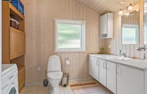 3 Bedroom Stunning Home In Løgstrup - Image 2