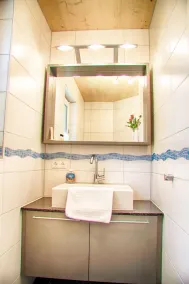 Adequado para pessoas alérgicas (70 m2) com colchão de água e terraço - Image 3