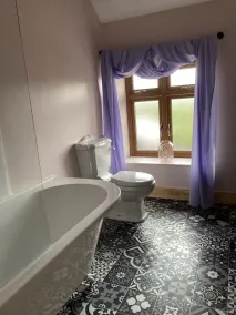 A cosy retreat, ideal for walks and quiet relaxation. Pet friendly! - Image 3