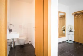 Modern Apartment \"Dreiländereck 1\" with Private Terrace & Wi-Fi - Image 2