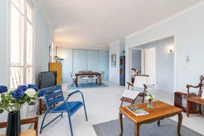Extraordinary View on Port and Castle Hill - 1 Bdr & Parking - Image 3
