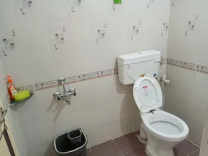 A home away. City centered 3 BHK bungalow. - Image 2