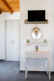 Marilena Traditional House - Image 2