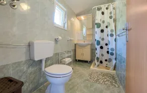grazioso appartamento con 2 camere da letto a Labin - Image 2