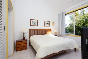 Charming house in Búzios with a pool facing the sea and in the center. - Image 5