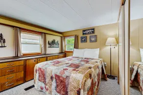 Mountain cottage with private chimnea, W/D, off-site amenities - great location - Image 5
