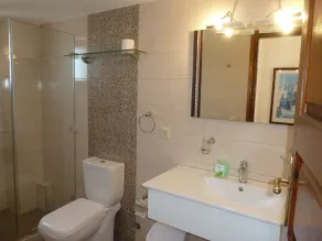 MELITI: recuéstese en la silla colgante de la azotea de un complejo acogedor - Image 2