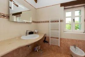 Charmante 3-Schlafzimmer-Villa Oase mit Pool und großem Garten - Image 2