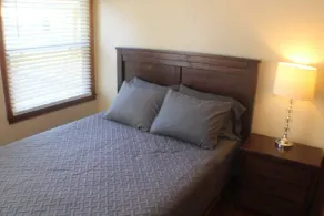 Tulsa home conveniently by Brookside and Riverside with large fenced backyard  - Image 4